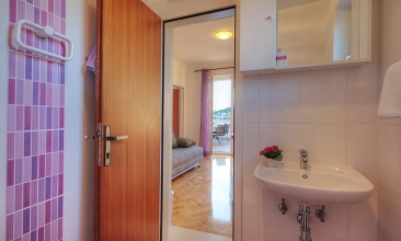 Kuća Irena, Apartman 2+2 b, Jezera