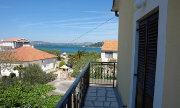 Kuća Crna, Apartman 4+1 a, Murter