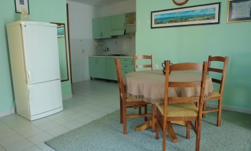 Kuća Crna, Apartman 4+1 a, Murter