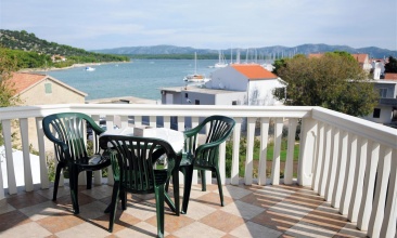 Kuća Darko, Apartman 4+2, Betina