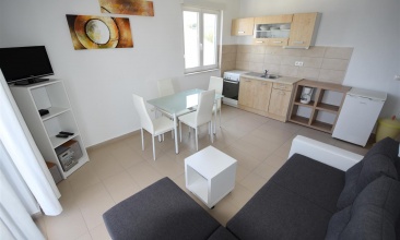 Kuća Dolores, Apartman 2+2 c, Betina