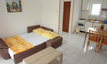 Kuća Edo , Apartman 2+2 a, Murter