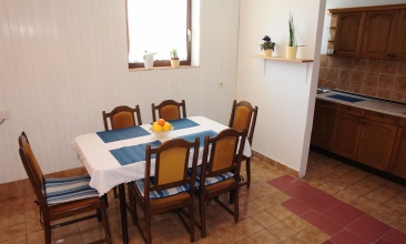 Kuća Mara, Apartman 6+1, Murter
