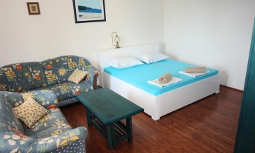 Kuća Pere, Apartman 4+1, Betina
