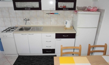 Kuća Nedjeljko, Apartman 4 b, Betina