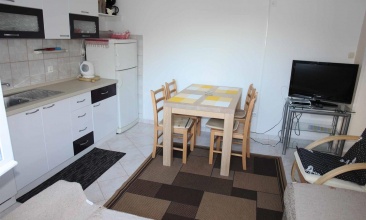 Kuća Nedjeljko, Apartman 4 b, Betina