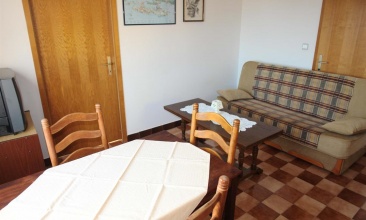 Kuća Tatjana, Apartman 2+1 a, Jezera