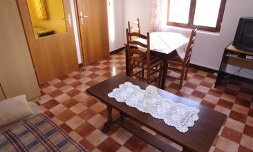 Kuća Tatjana, Apartman 2+1 a, Jezera