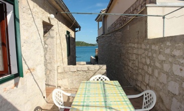 Kuća Đenko 2, Apartman 4+2, Betina