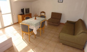 Kuća Marko, Apartman 2+1 a, Tisno