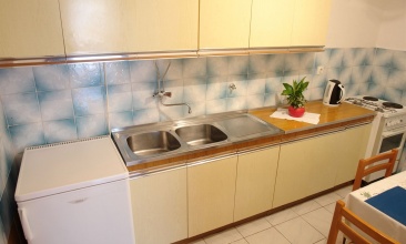 Kuća Mara, Apartman 2, Murter