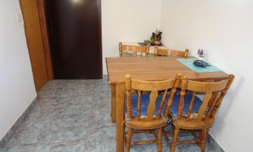 Kuća Nevesin, Apartman 4+1, Jezera