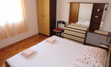 Kuća Gabrijela, Apartman 2+1 a, Betina