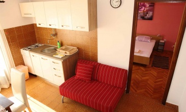 Kuća Gabrijela, Apartman 2+1 b, Betina