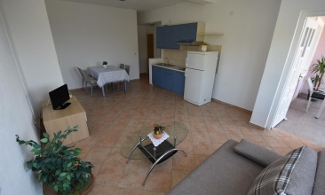 Kuća Sandra, Apartman 4+2 b, Murter