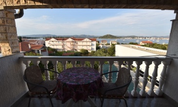 Kuća Kopriva, Apartman 2 a, Murter