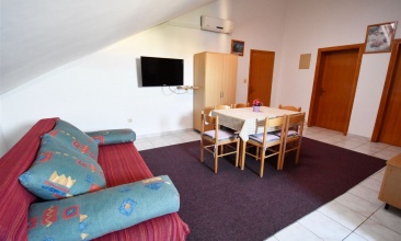 Kuća Kopriva, Apartman 4+2 d, Murter