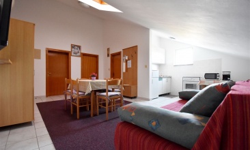 Kuća Kopriva, Apartman 4+2 d, Murter