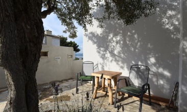 Kuća Neven 2, Apartman 2+2 a, Betina