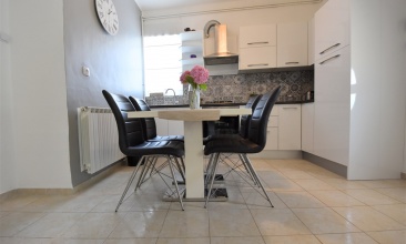 Kuća Bernarda, Apartman 4+1, Murter