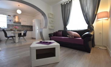 Kuća Bernarda, Apartman 4+1, Murter