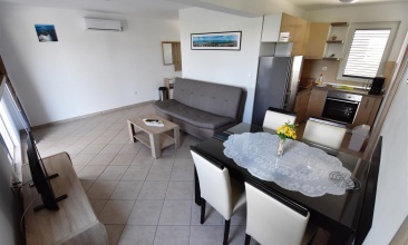 Kuća Pićo, Apartman 4, Murter