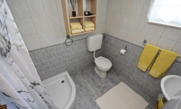 Kuća Mira, Apartman 2, Murter