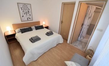 Kuća Mira, Apartman 2, Murter
