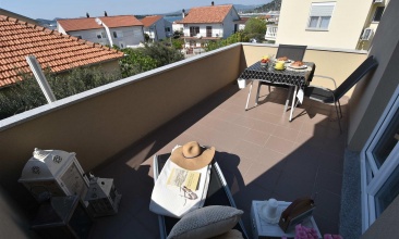 Kuća Mira, Apartman 2, Murter