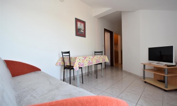 Kuća Vinka, Apartman 4+1 c, Jezera