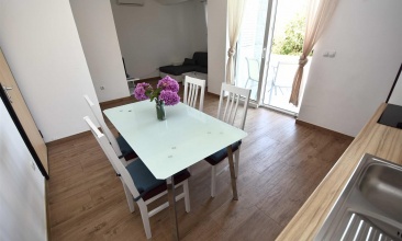 Kuća Tea, Apartman 2+2 b, Murter