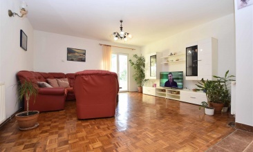 Kuća Goranka, Apartman 6+2, Murter