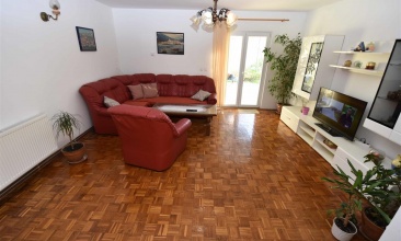 Kuća Goranka, Apartman 6+2, Murter