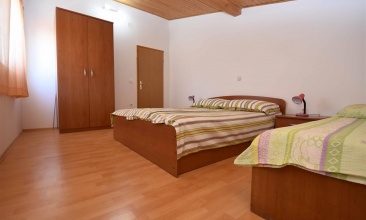 Kuća Goranka, Apartman 4+1 c, Murter