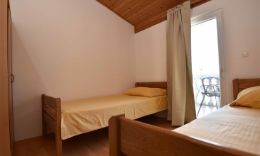 Kuća Goranka, Apartman 4+1 c, Murter