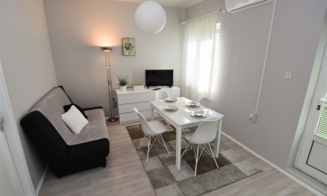 Kuća Lora, Apartman 4+1, Murter