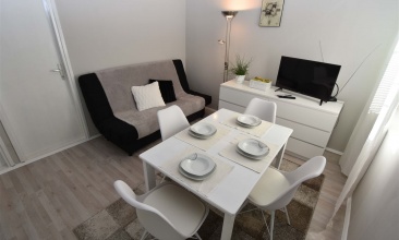 Kuća Lora, Apartman 4+1, Murter