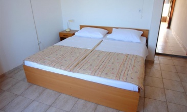 Kuća Dušan, Apartman 2+1, Tisno