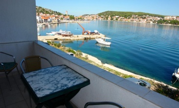 Kuća Dušan, Apartman 2+1, Tisno