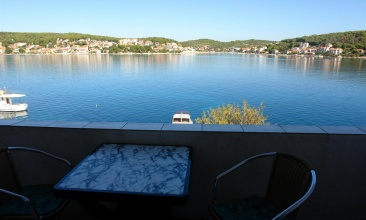 Kuća Dušan, Apartman 2+1, Tisno