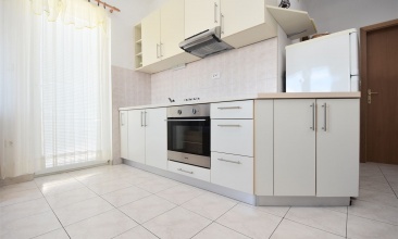 Kuća Eva, Apartman 4+1 a, Murter