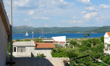 Kuća Gabrijela, Apartman 2+1 a, Betina