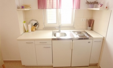 Kuća Gordan, Apartman 2+2 b, Murter