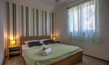 Kuća Ena, Apartman 2+2 c, Betina