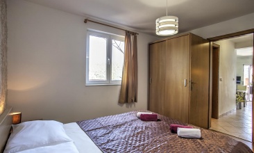 Kuća Ena, Apartman 2+2 a, Betina