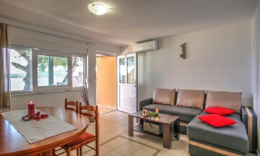 Kuća Ena, Apartman 4+2, Betina