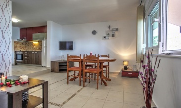 Kuća Ena, Apartman 4+2, Betina