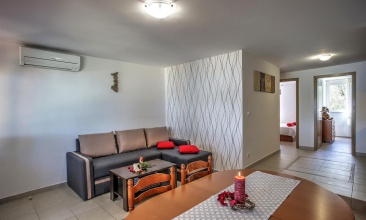 Kuća Ena, Apartman 4+2, Betina