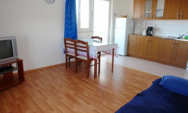 Kuća Ivica, Apartman 2+1 b, Murter