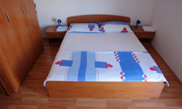 Kuća Ivica, Apartman 2+1 b, Murter